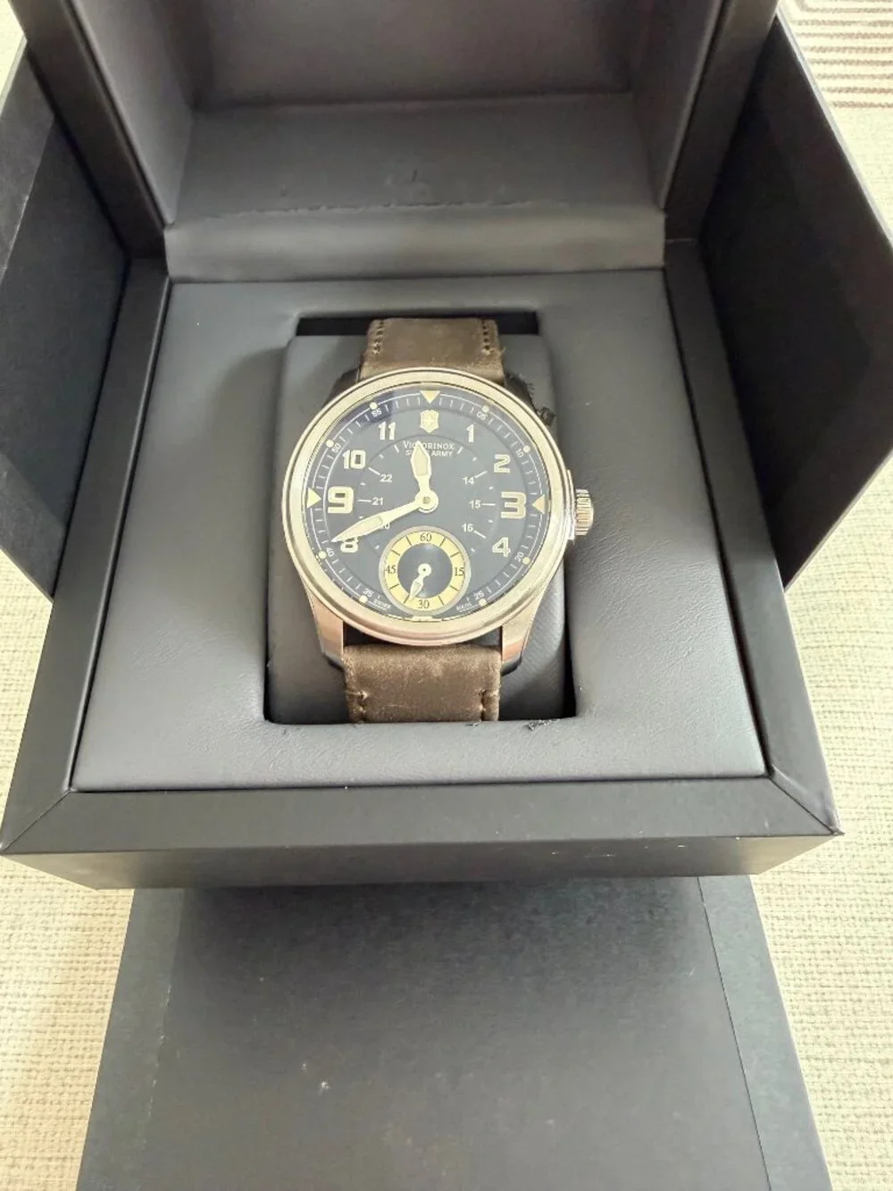 Victorinox Swiss Army Infantry Vintage Chronograph Watch Hand Winding - Picture 11 of 11